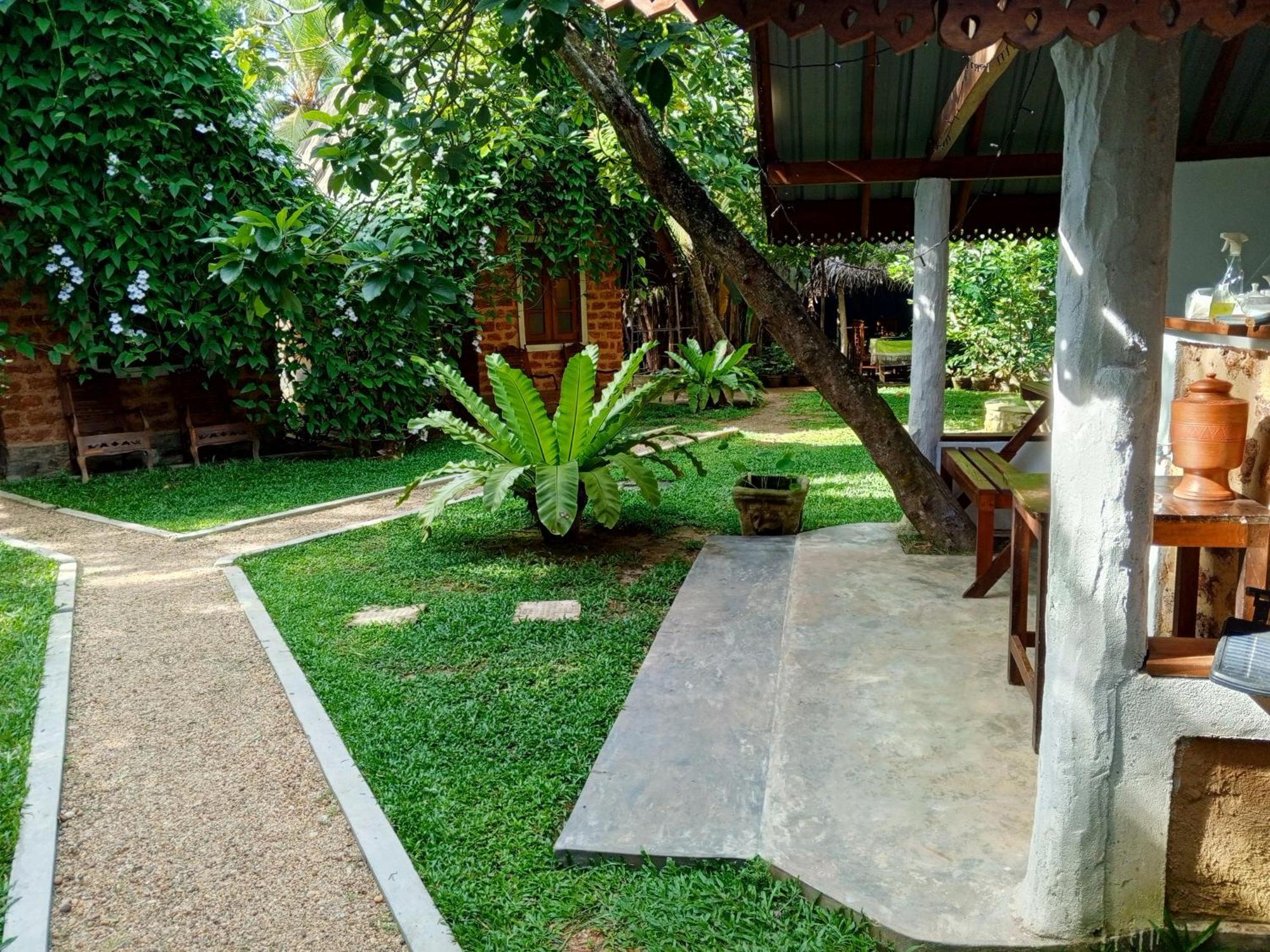 Sky View Cabin Unawatuna Exteriör bild